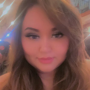 Meet your Posher, Estefania